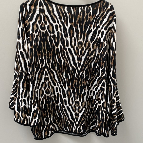 A top for any event - Picture 4 of 4